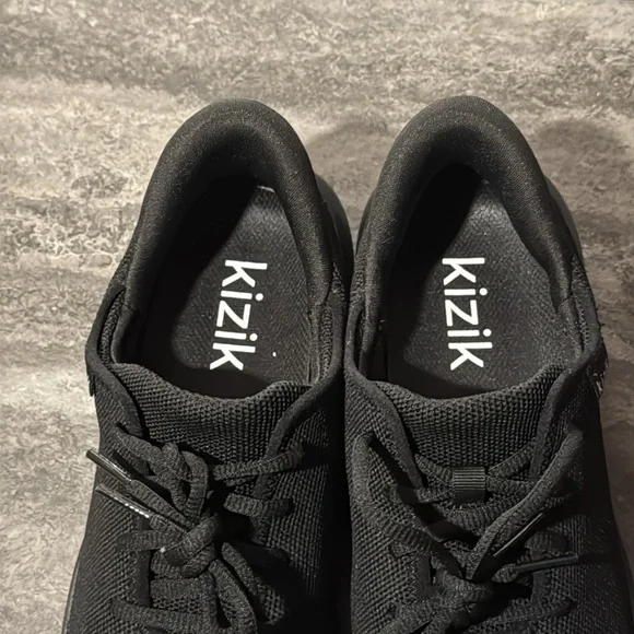 Kizik Madrid Eco Knit Slip On Hands Free Athletic Shoe Sneaker W 8.5/ M 7. Used - Picture 4 of 8